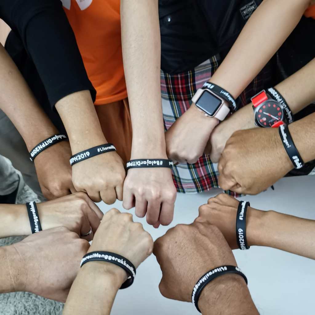 Bekerja Seperti Manusia